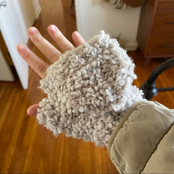 Foldover Knit Mittens - Picture 2 of 3